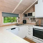 6 Person In Ansager-by Traum * Ansager