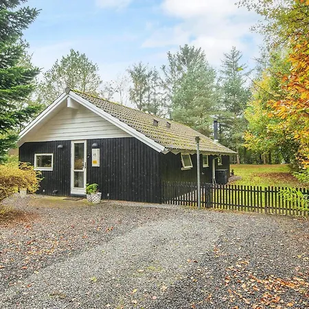 6 Person In Ansager-by Traum * Ansager